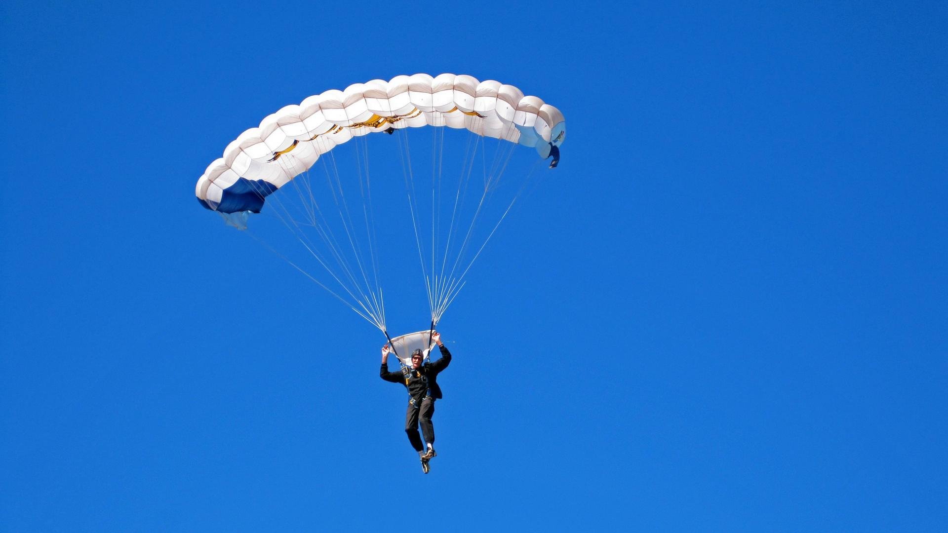 九游娱乐中国-_全球跑步名人赛：明星运动员齐聚一堂_，中国跑步明星运动员