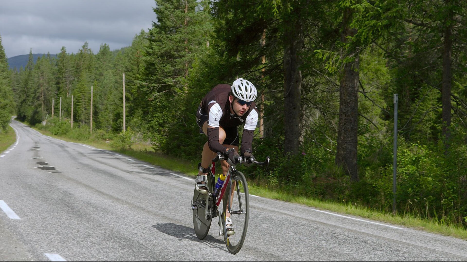 中国青少年篮球技术比赛激烈，培养梯队体系逐步完善，中国青少年篮球训练教学大纲(2013版)